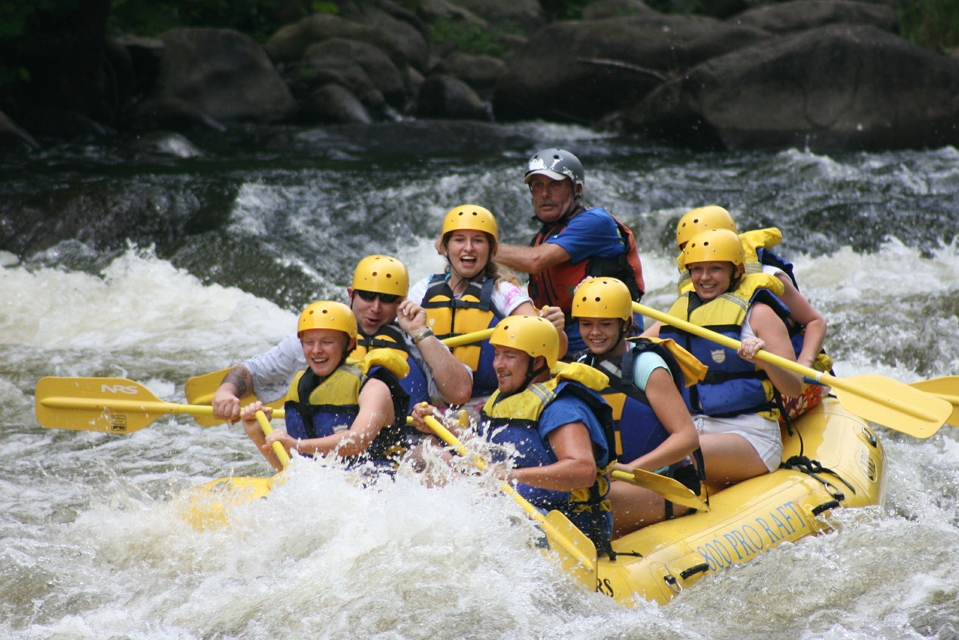 rafting-421132_1920